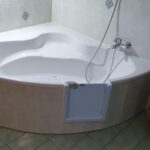 salle-de-bain-rénovée - porte-de-baignoire-magic-bad - installation-sécurisée - seniors - moselle - grand-est