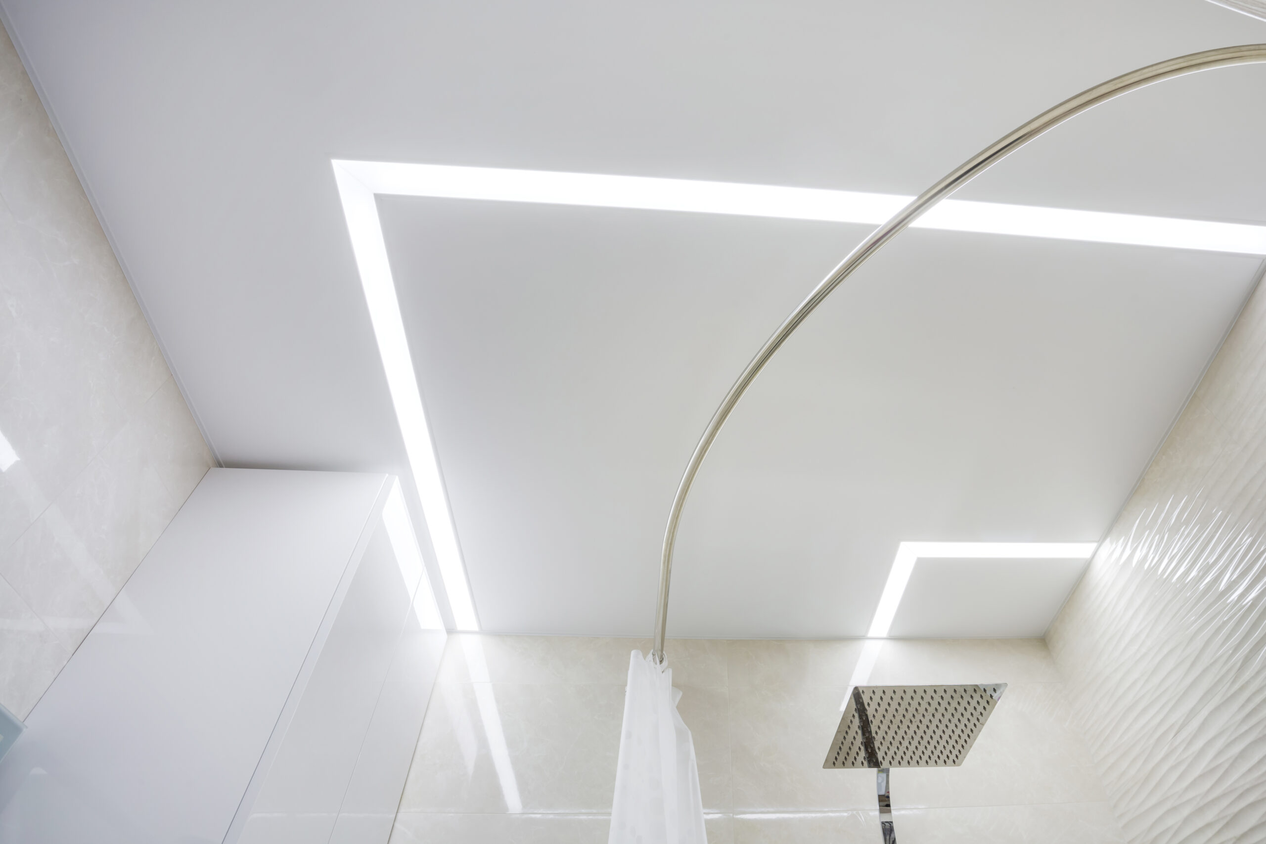 installation-plafond-tendu-a-froid-pose-rapide-sans-travaux-en-moselle-et-alsace